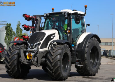 VALTRA N175D NOLEGGIO
